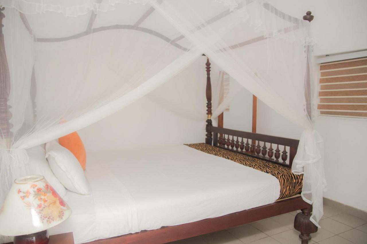 Sea Crest Beach Villa Ambalangoda  Exterior foto