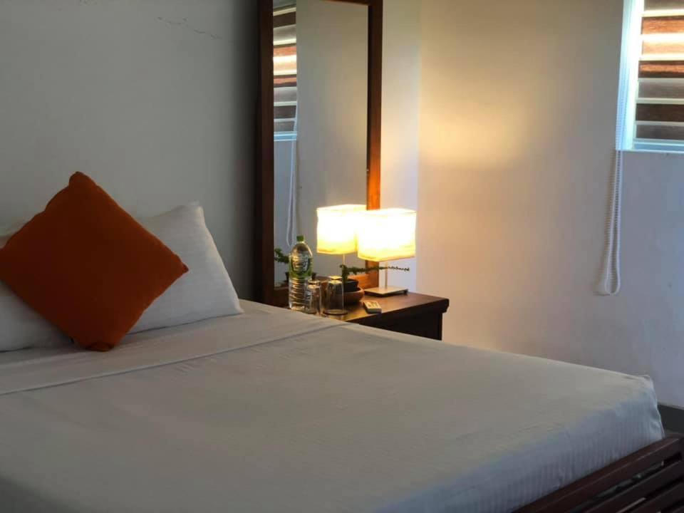 Sea Crest Beach Villa Ambalangoda  Exterior foto
