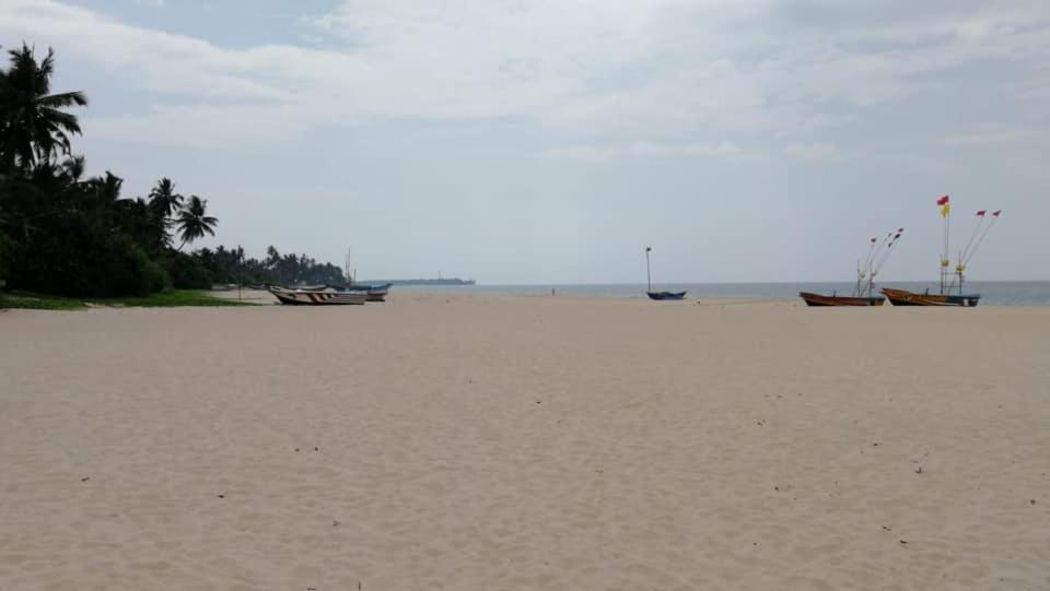 Sea Crest Beach Villa Ambalangoda  Exterior foto