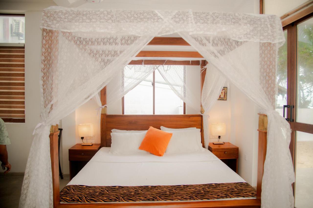 Sea Crest Beach Villa Ambalangoda  Exterior foto