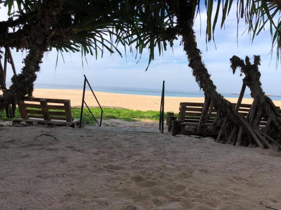 Sea Crest Beach Villa Ambalangoda  Exterior foto