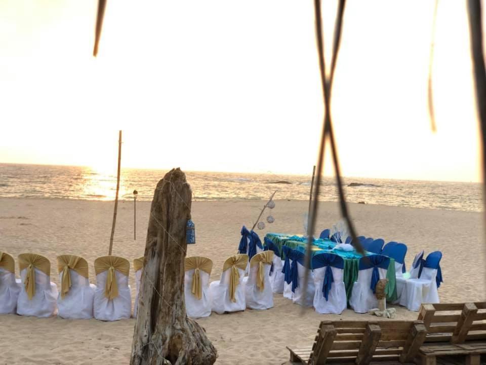Sea Crest Beach Villa Ambalangoda  Exterior foto