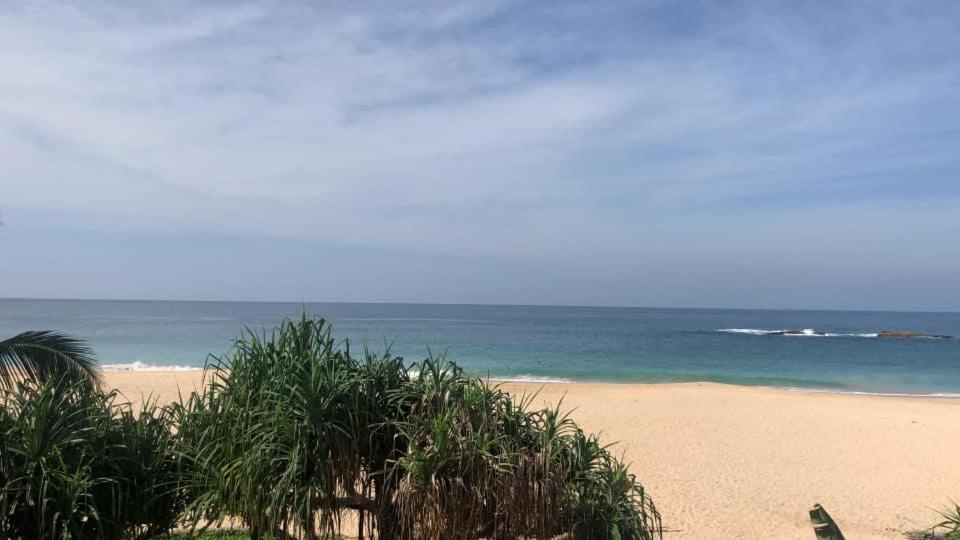 Sea Crest Beach Villa Ambalangoda  Exterior foto