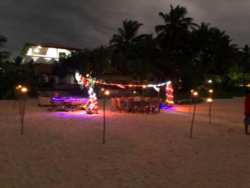 Sea Crest Beach Villa Ambalangoda  Exterior foto