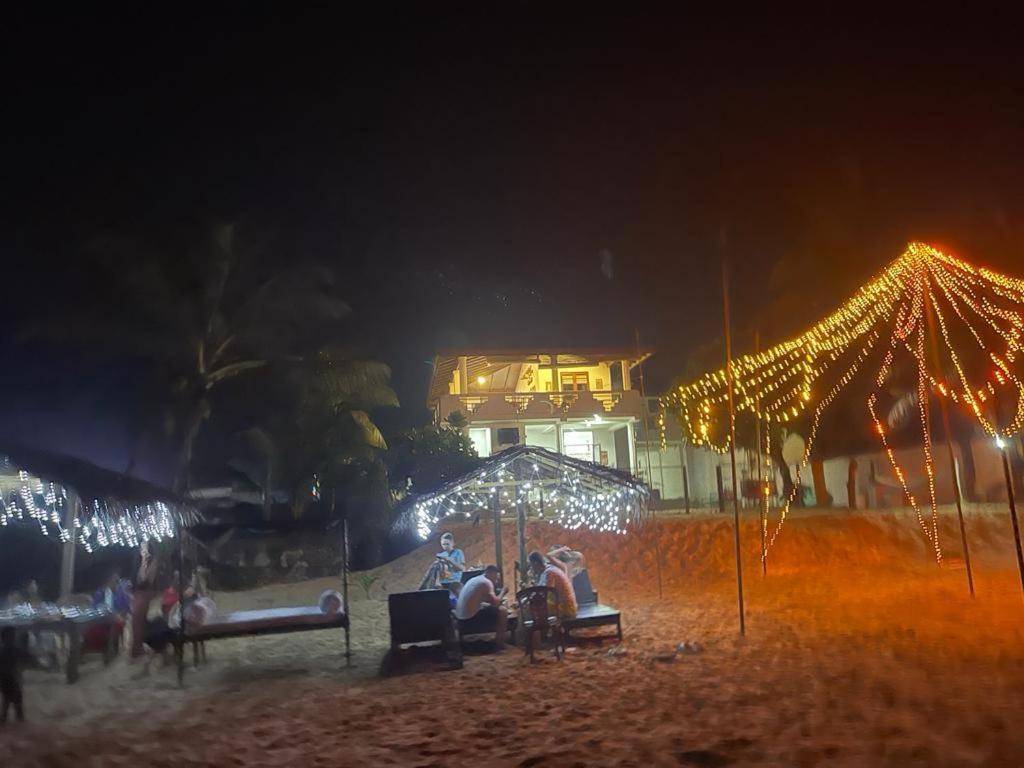 Sea Crest Beach Villa Ambalangoda  Exterior foto