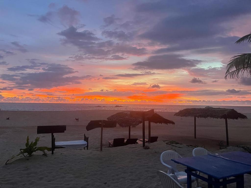 Sea Crest Beach Villa Ambalangoda  Exterior foto