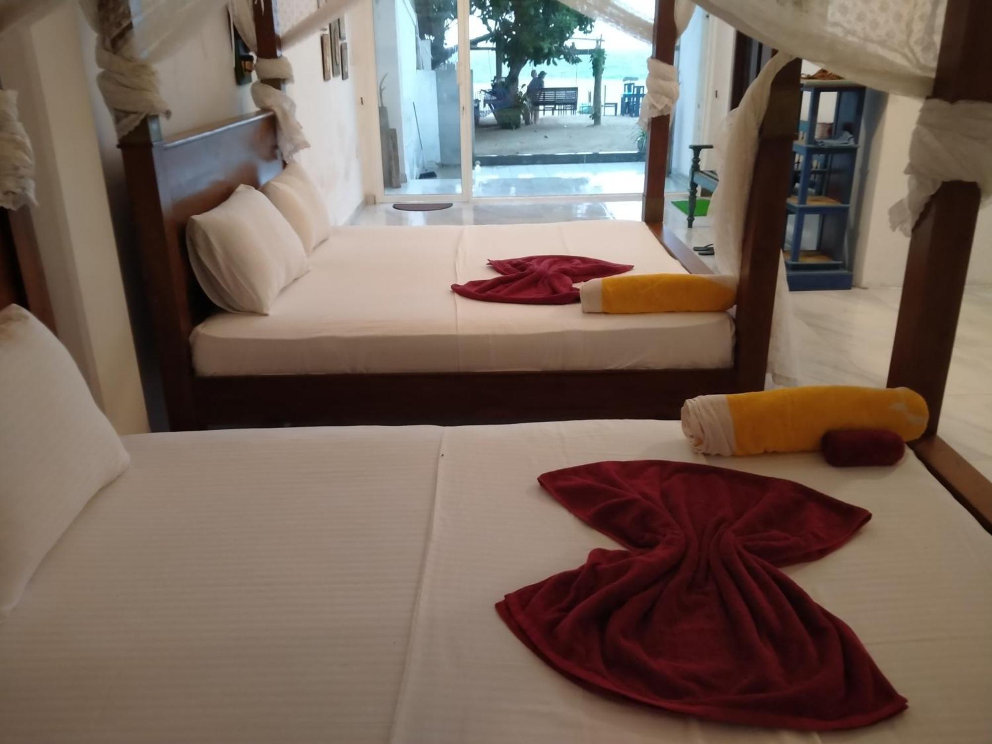 Sea Crest Beach Villa Ambalangoda  Exterior foto